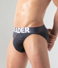 Briefs<Leader Essentials Briefs