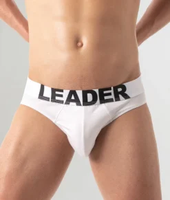 Briefs<Leader Essentials Briefs