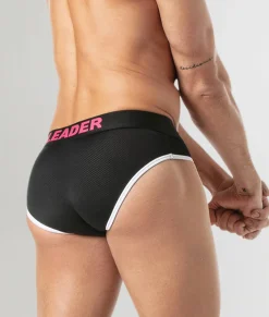 Briefs<Leader Hero Brief