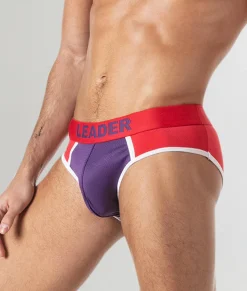 Briefs<Leader Hero Brief