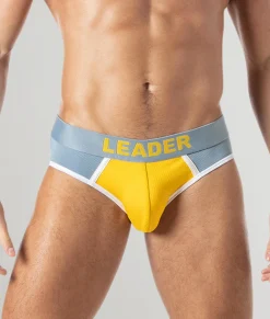 Briefs<Leader Hero Brief