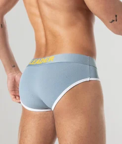 Briefs<Leader Hero Brief