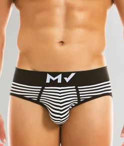 Briefs<Modus Vivendi Marine Brief