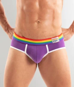 Briefs<TOF Paris Pride Brief