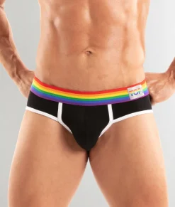 Briefs<TOF Paris Pride Brief