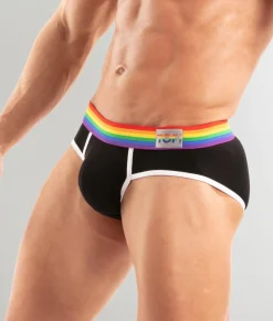 Briefs<TOF Paris Pride Brief