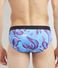 Briefs<2(X)IST Sliq Brief