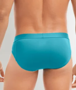 Briefs<2(X)IST Sliq Brief