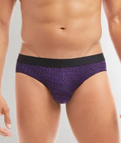 Briefs<2(X)IST Sliq Brief
