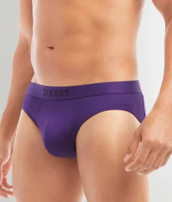 Briefs<2(X)IST Sliq Brief