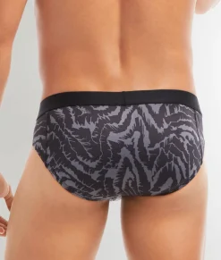 Briefs<2(X)IST Sliq Brief