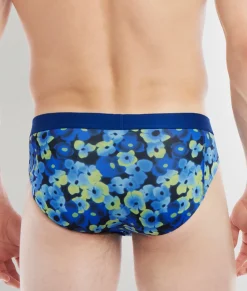 Briefs<2(X)IST Sliq Brief