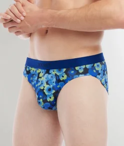 Briefs<2(X)IST Sliq Brief