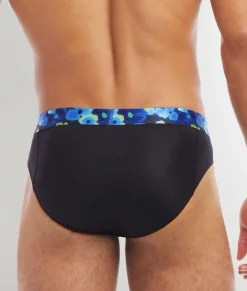 Briefs<2(X)IST Sliq Brief