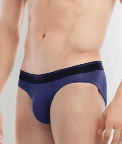 Briefs<2(X)IST Speed Dri Brief